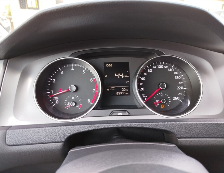 Volkswagen Golf 16