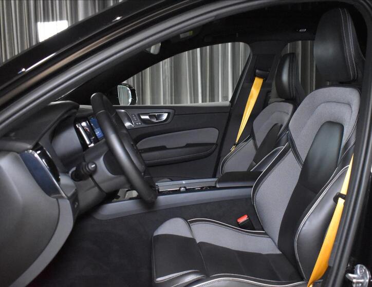 Volvo XC60 8