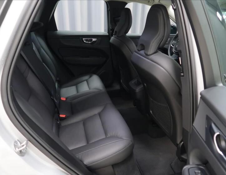 Volvo XC60 11