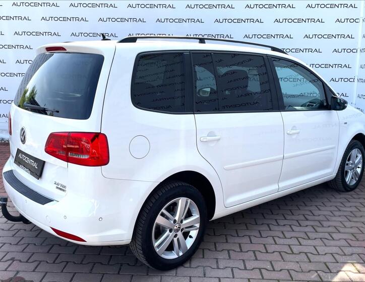 Volkswagen Touran 4