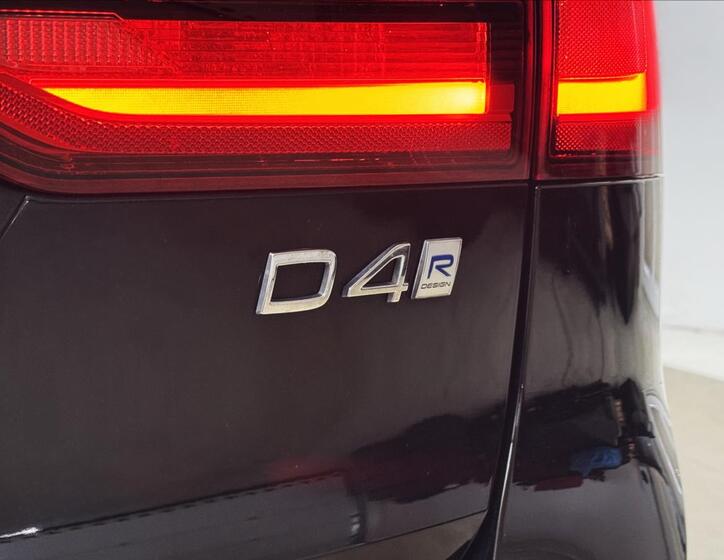 Volvo V90 42