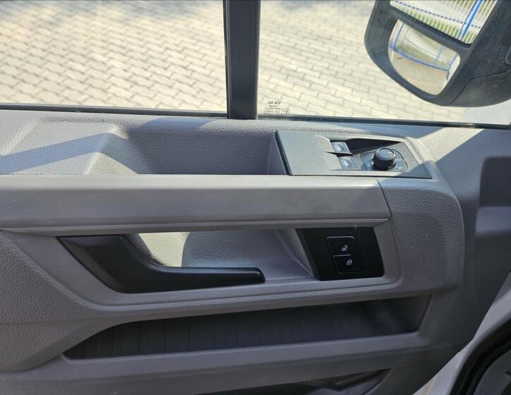 Volkswagen Crafter 9