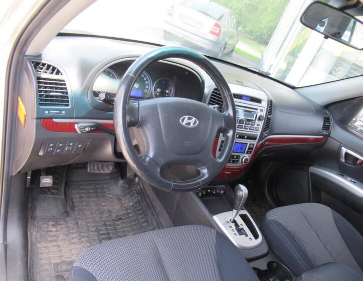 Hyundai Santa Fe 12