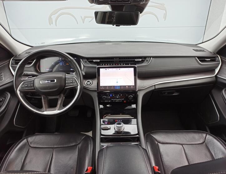 Jeep Grand Cherokee 26