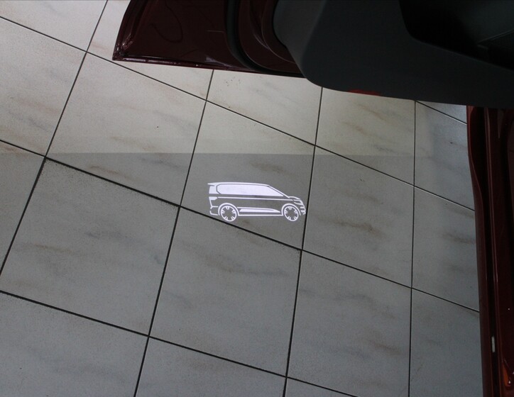 Volkswagen Multivan 8