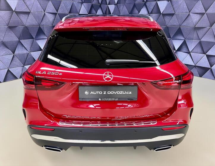 Mercedes-Benz GLA 6