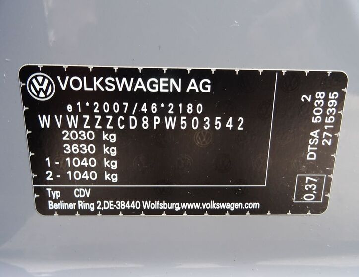 Volkswagen Golf 37