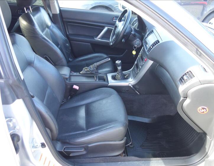 Subaru Legacy 13