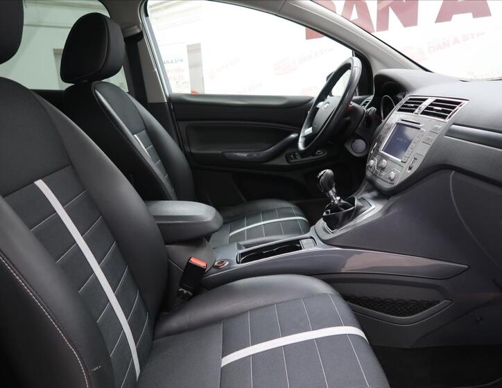 Ford Kuga 12