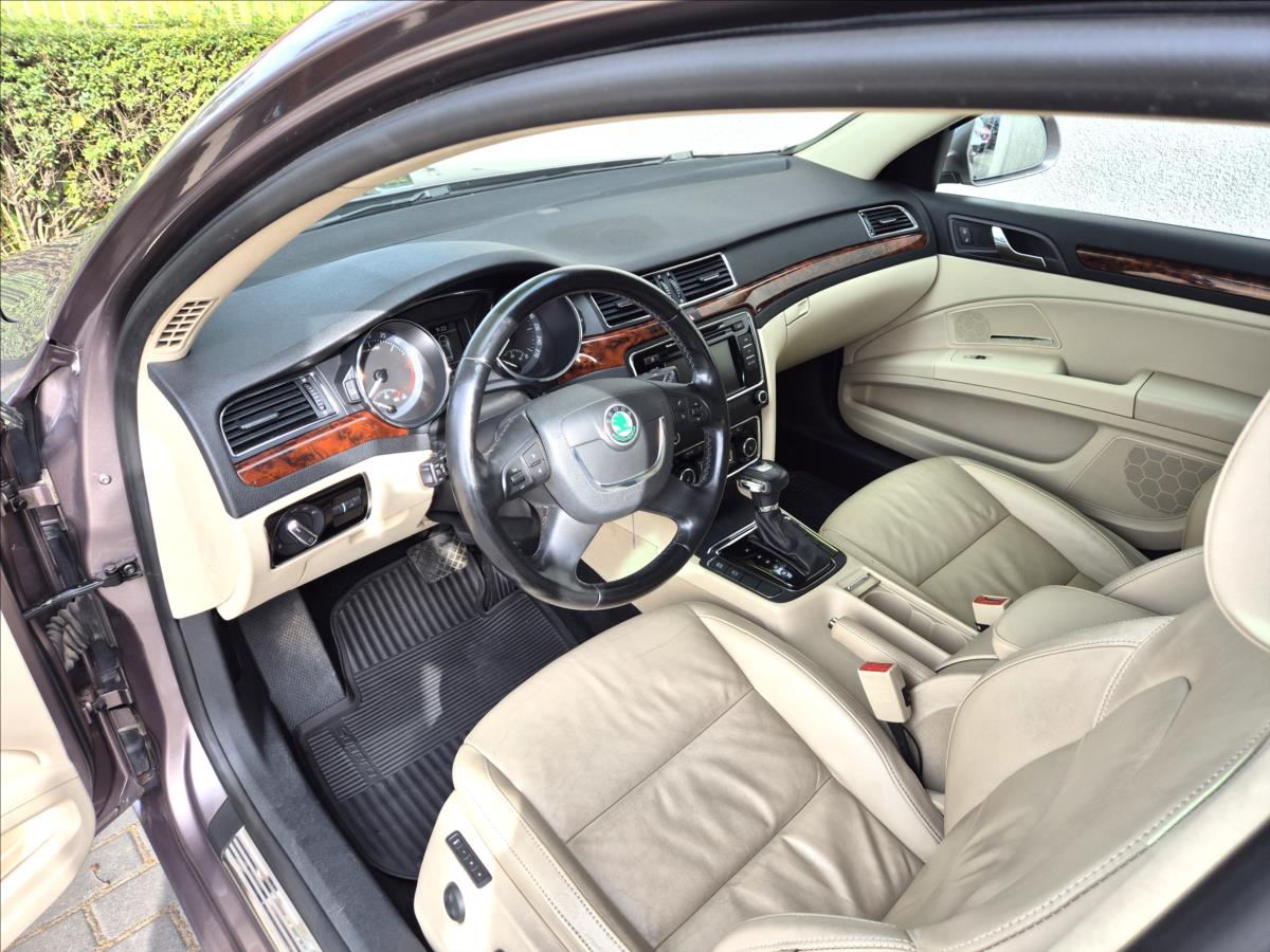 Škoda Superb