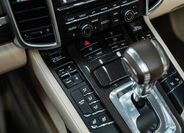 Porsche Cayenne 9