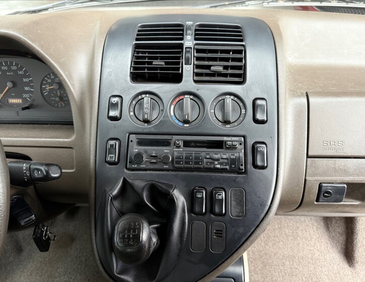 Mercedes-Benz Vito 15