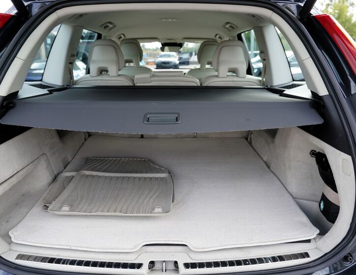 Volvo XC90 12