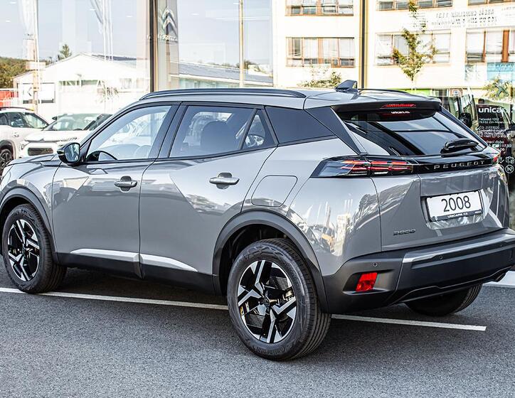 Peugeot 2008 7