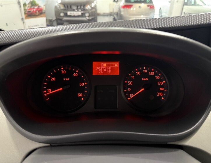 Renault Trafic 8