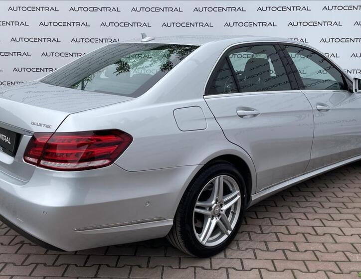 Mercedes-Benz Třídy E 9