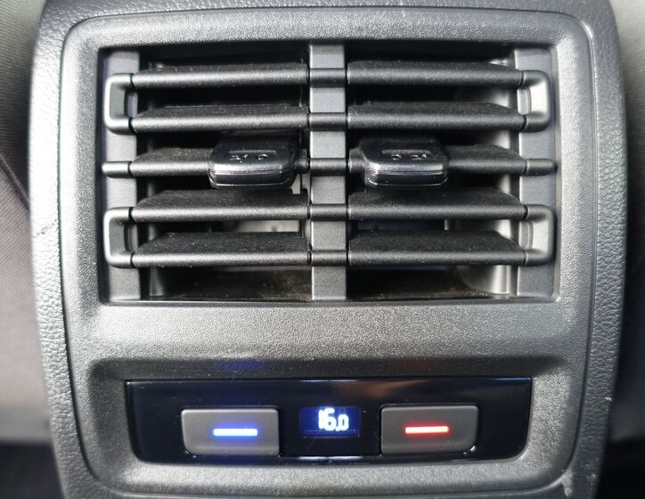 Volkswagen Golf 31