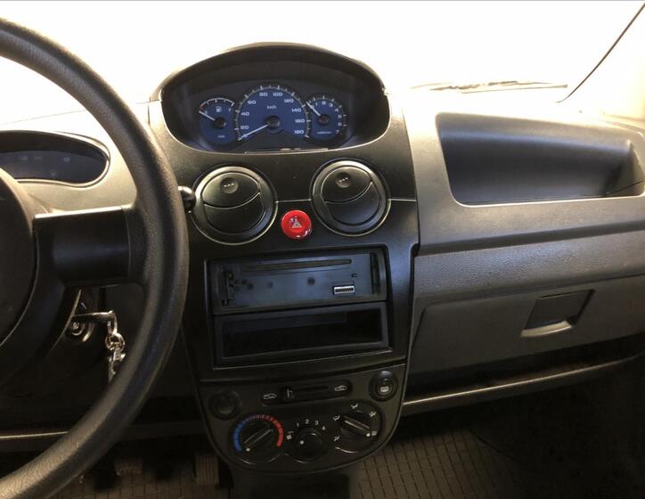 Chevrolet Spark 16