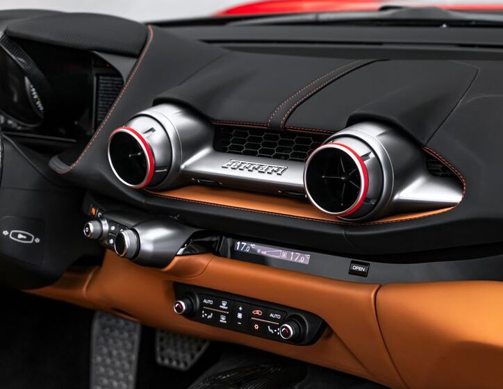 Ferrari 812 21