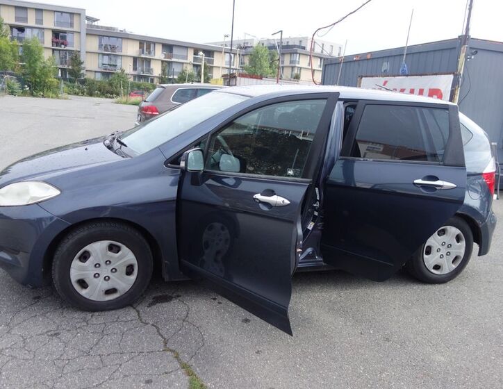 Honda FR-V 13
