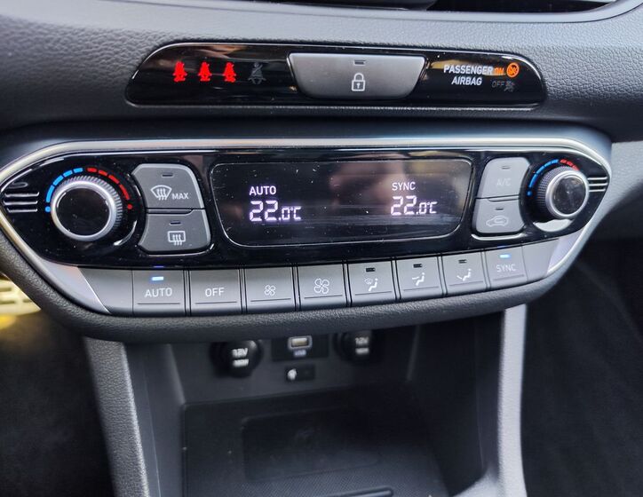 Hyundai i30 21