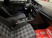 Volkswagen Golf 10