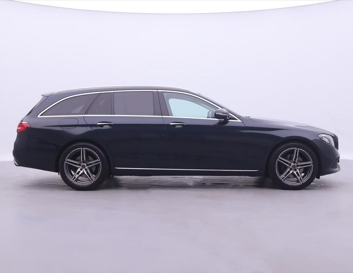 Mercedes-Benz Třídy E 8