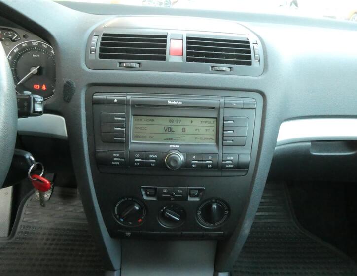 Škoda Octavia 25