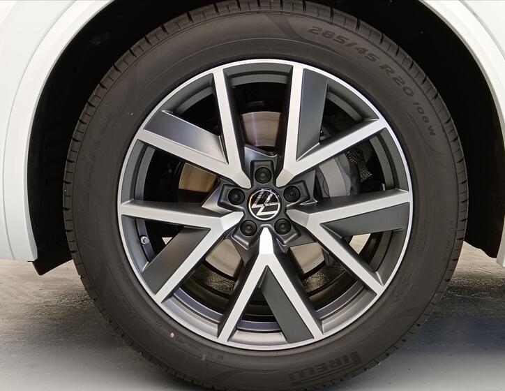 Volkswagen Touareg 9