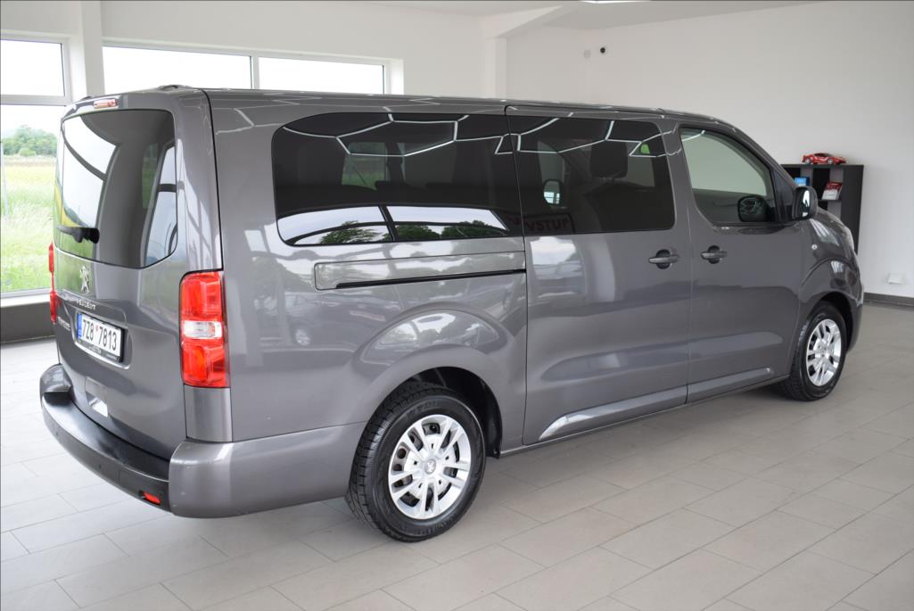 Peugeot Traveller