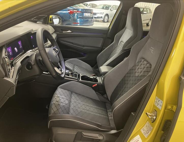 Volkswagen Golf 17