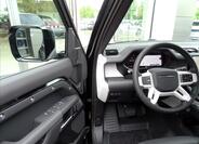 Land Rover Defender 7