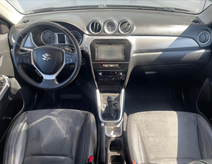 Suzuki Vitara 13