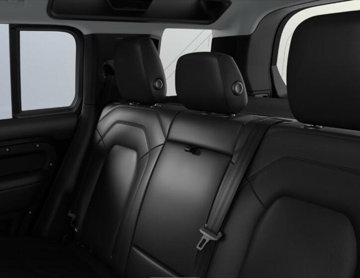 Land Rover Defender 8
