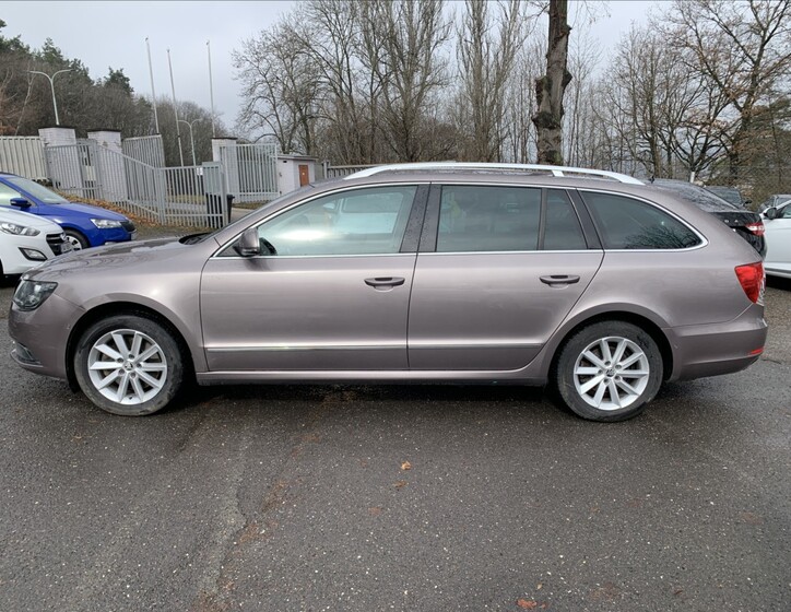 Škoda Superb 5