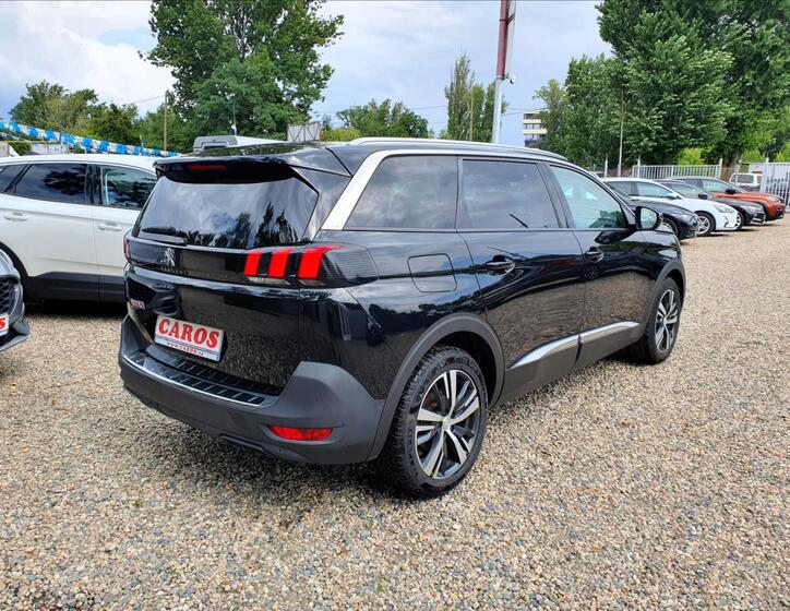 Peugeot 5008 6