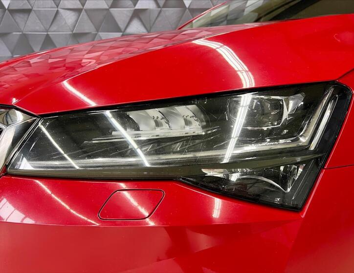 Škoda Superb 8