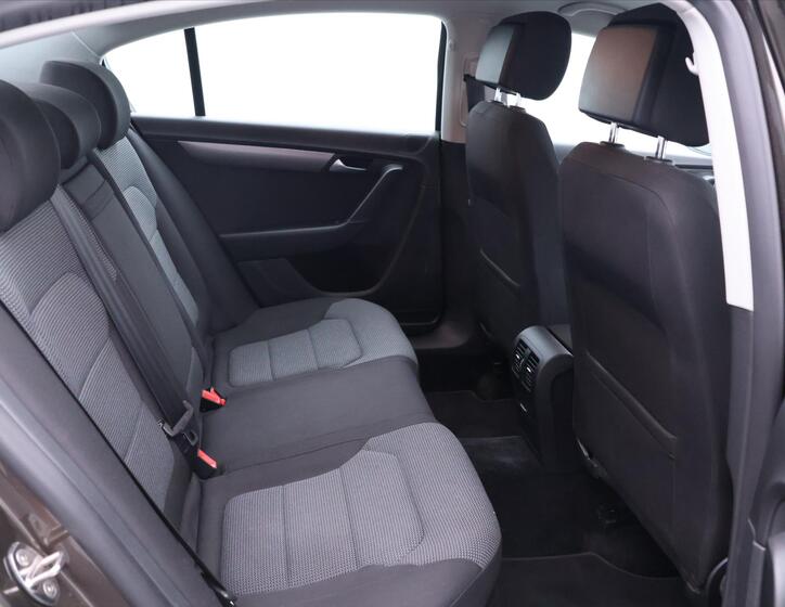 Volkswagen Passat 14