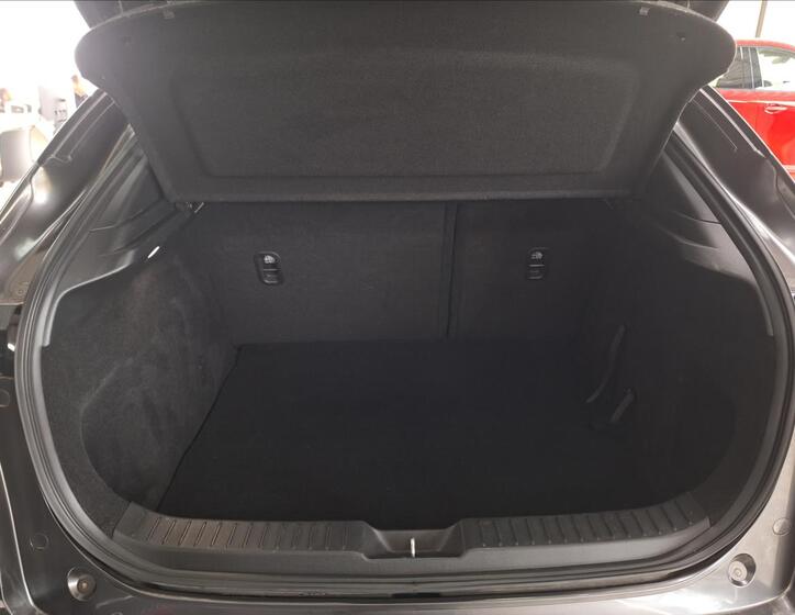 Mazda CX-30 11