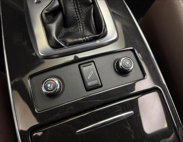 Infiniti FX30 26