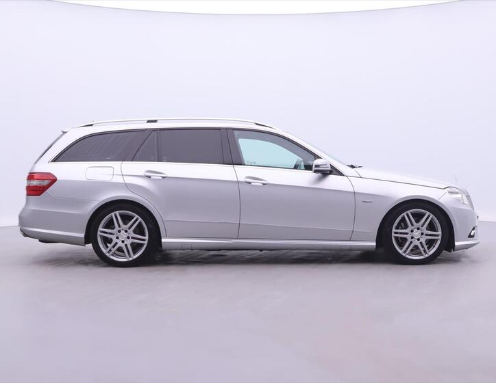 Mercedes-Benz Třídy E 8