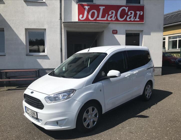 Ford Tourneo Courier 2