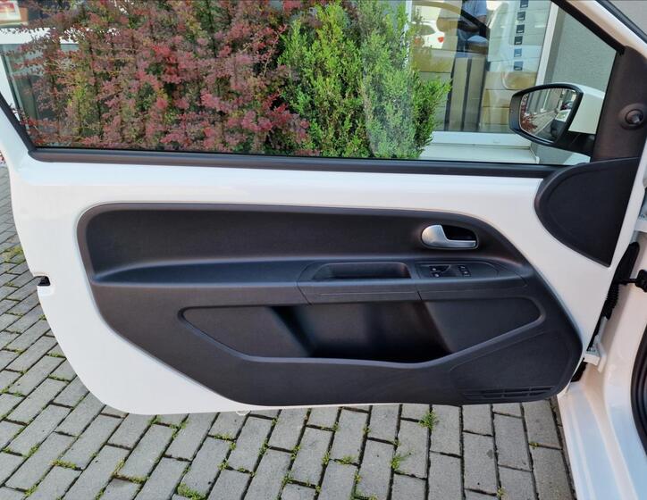 Volkswagen up! 35