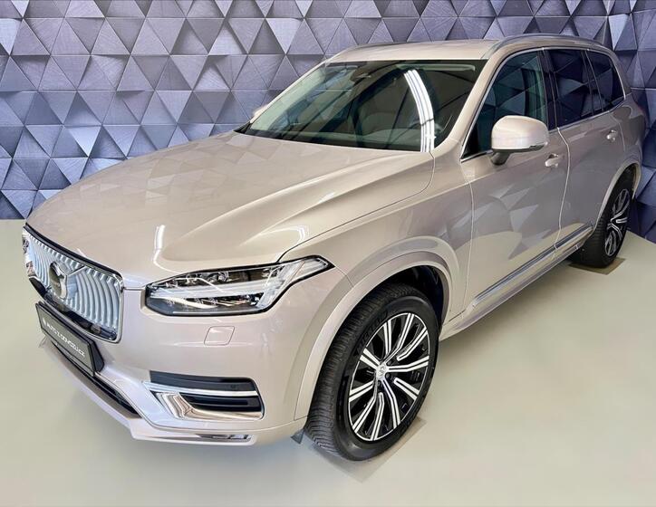 Volvo XC90 1