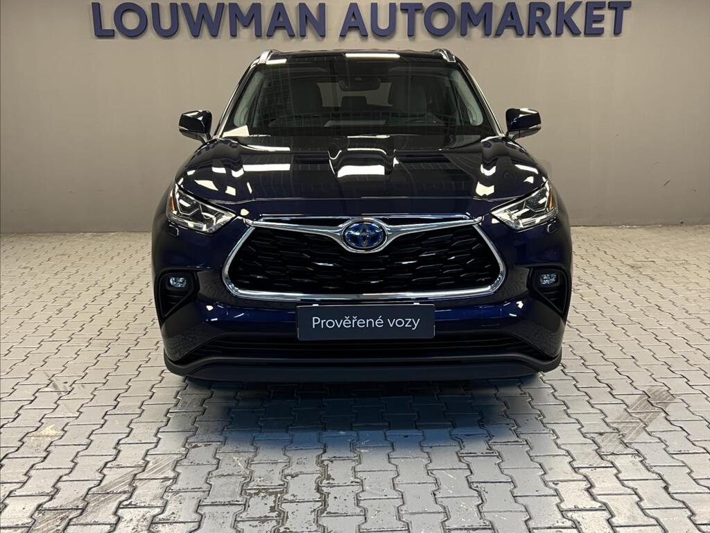 Toyota Highlander 4