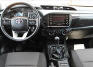 Toyota Hilux 9