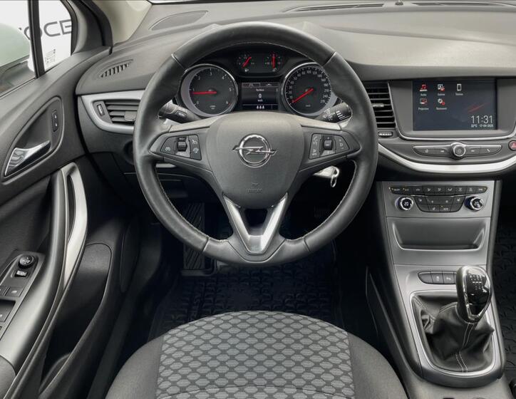 Opel Astra 9