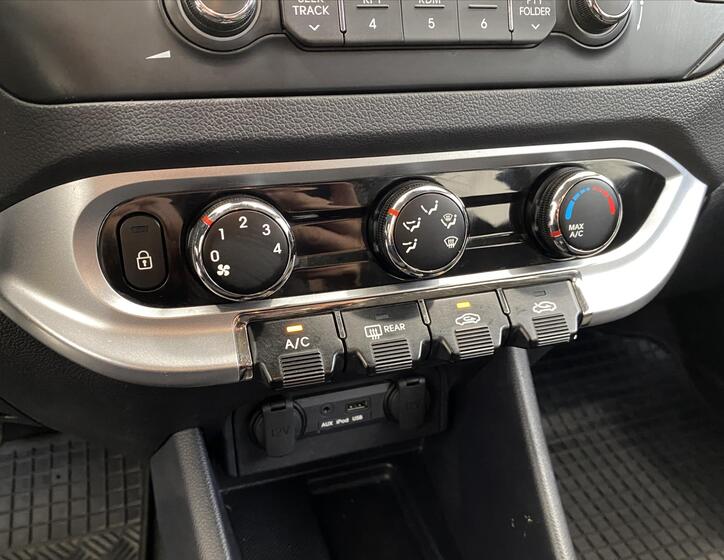 KIA Rio 16