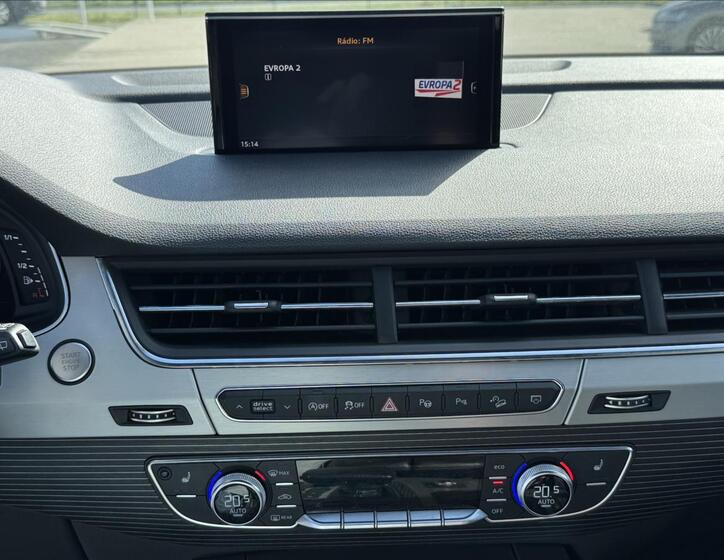 Audi Q7 15