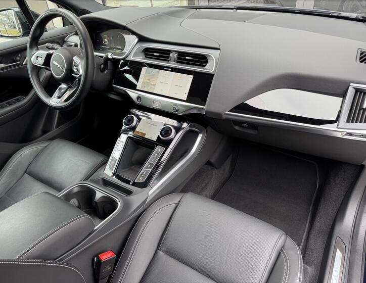Jaguar I-Pace 16